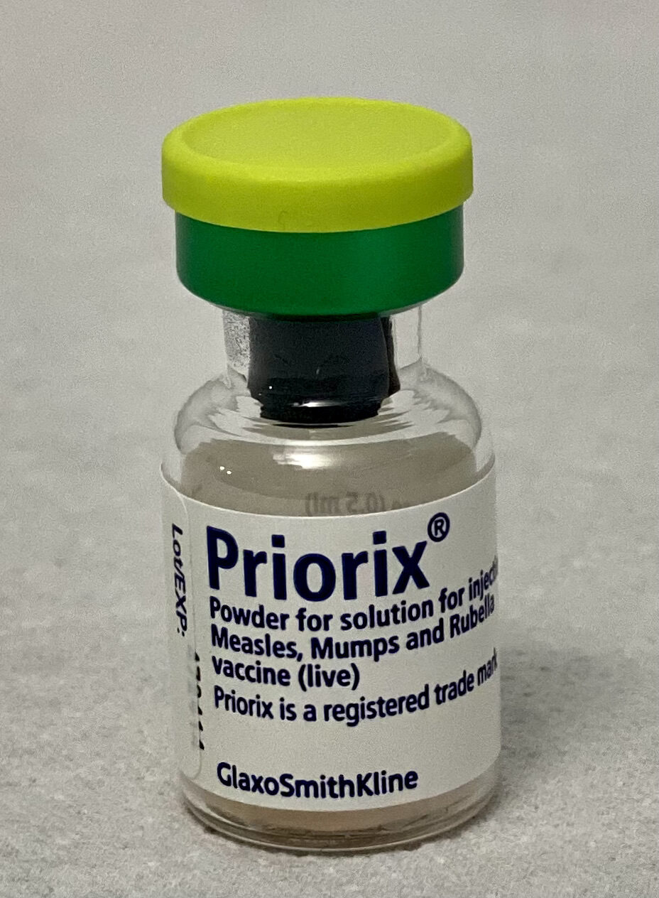 一瓶麻疹、腮腺炎、风疹联合疫苗（Priorix）：接种疫苗可以预防麻疹。照片摄于2020年，与2026年的病例无关。